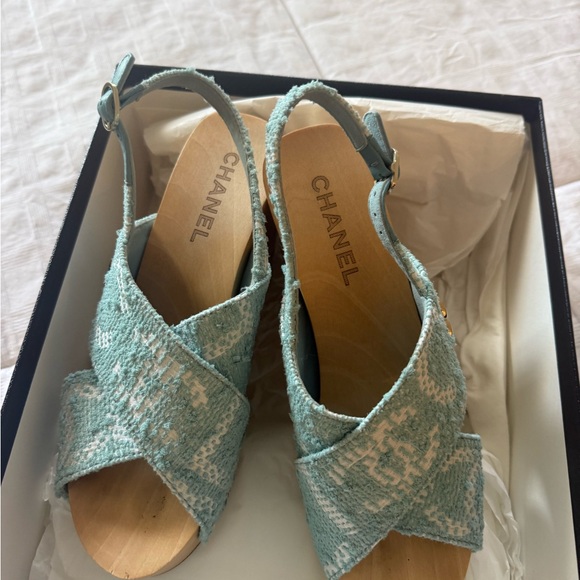 CHANEL Light Blue Tweed Espadrille Slingback Wedges. NIB - Picture 6 of 6